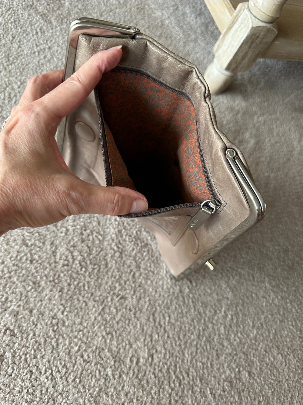 Hobo Lauren clutch wallet. - Picture 4 of 16